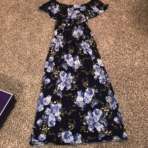NWT Beautiful Navy Flowered Maxi Dress